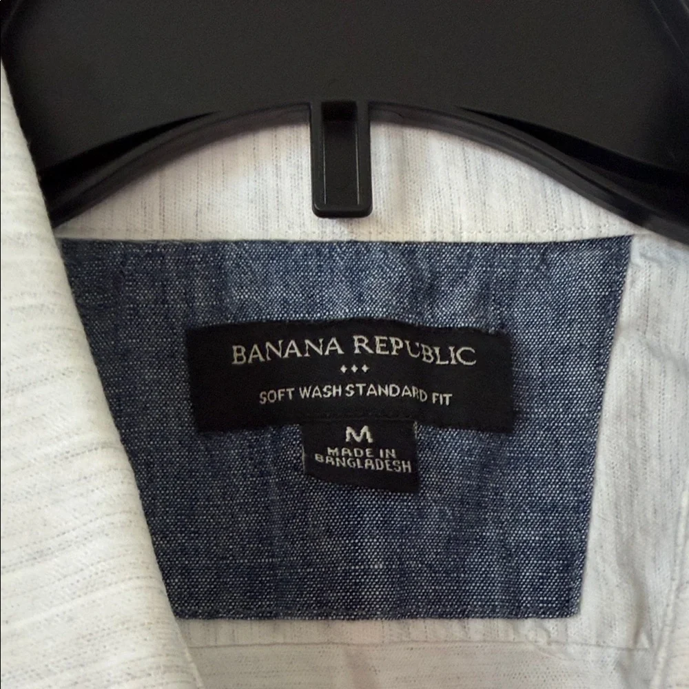Banana Republic Men's Casual Short Sleeve Shirt - Light